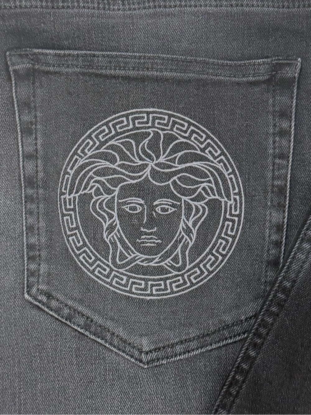 Versace Medusa Skinny Jeans Black Gold Men’s Size 36 NWT - Picture 4 of 10
